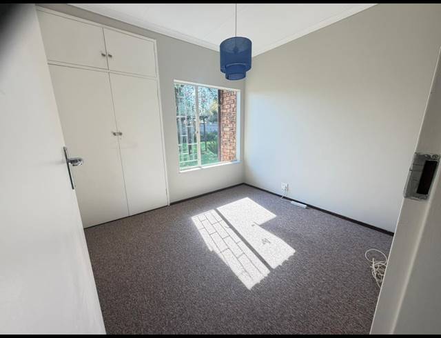 4 BEDROOM FREESTANDING FOR SALE IN THE REEDS